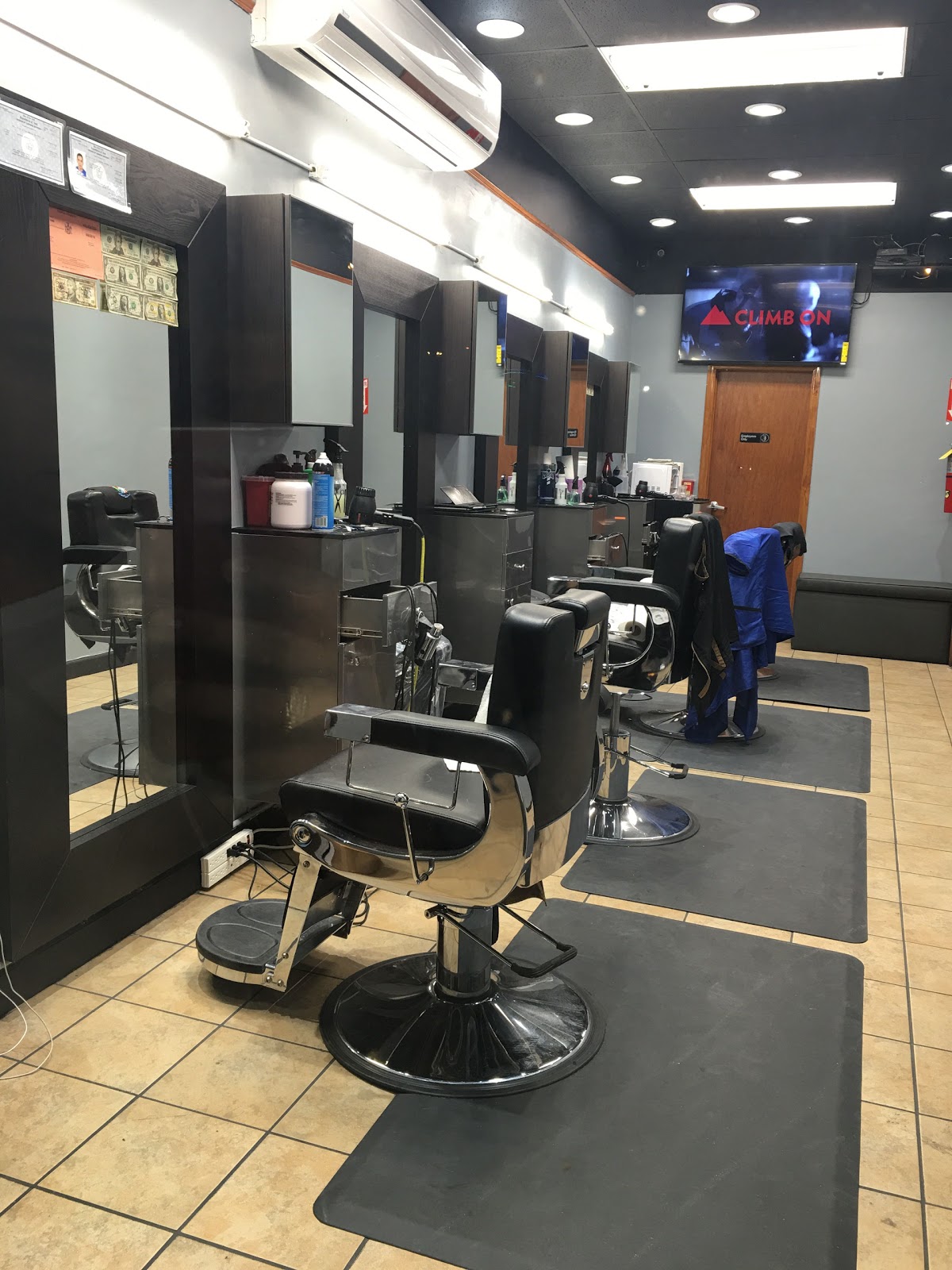 Photo of MC Barbershop Inc. in Bronx City, New York, United States - 2 Picture of Point of interest, Establishment, Health, Hair care