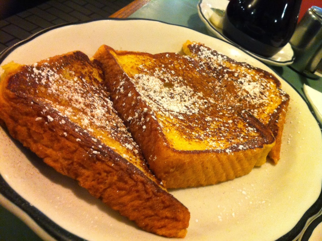 Photo of Townhouse Diner in New York City, New York, United States - 2 Picture of Restaurant, Food, Point of interest, Establishment