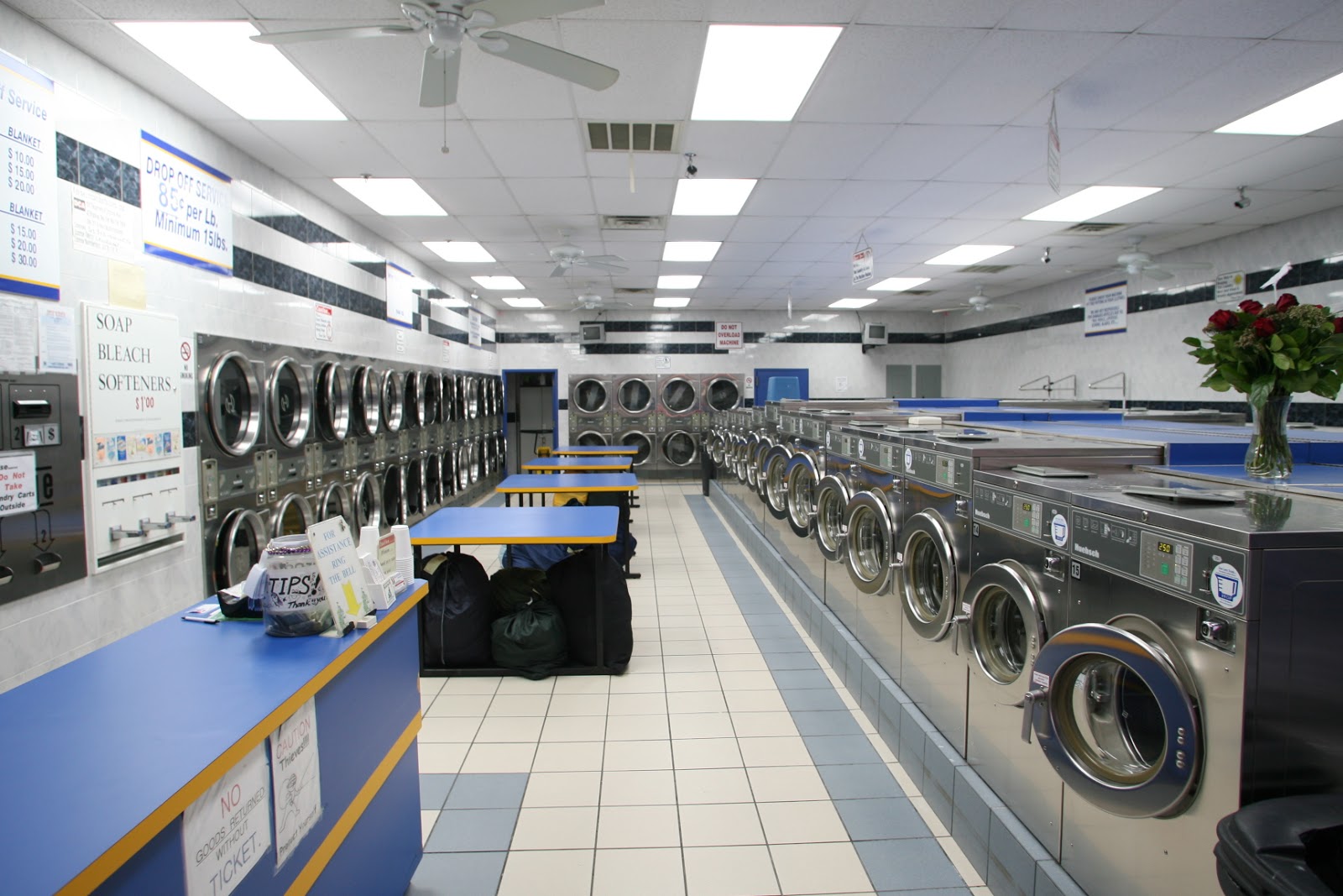 Photo of big b&b laundromat in Richmond City, New York, United States - 1 Picture of Point of interest, Establishment, Laundry