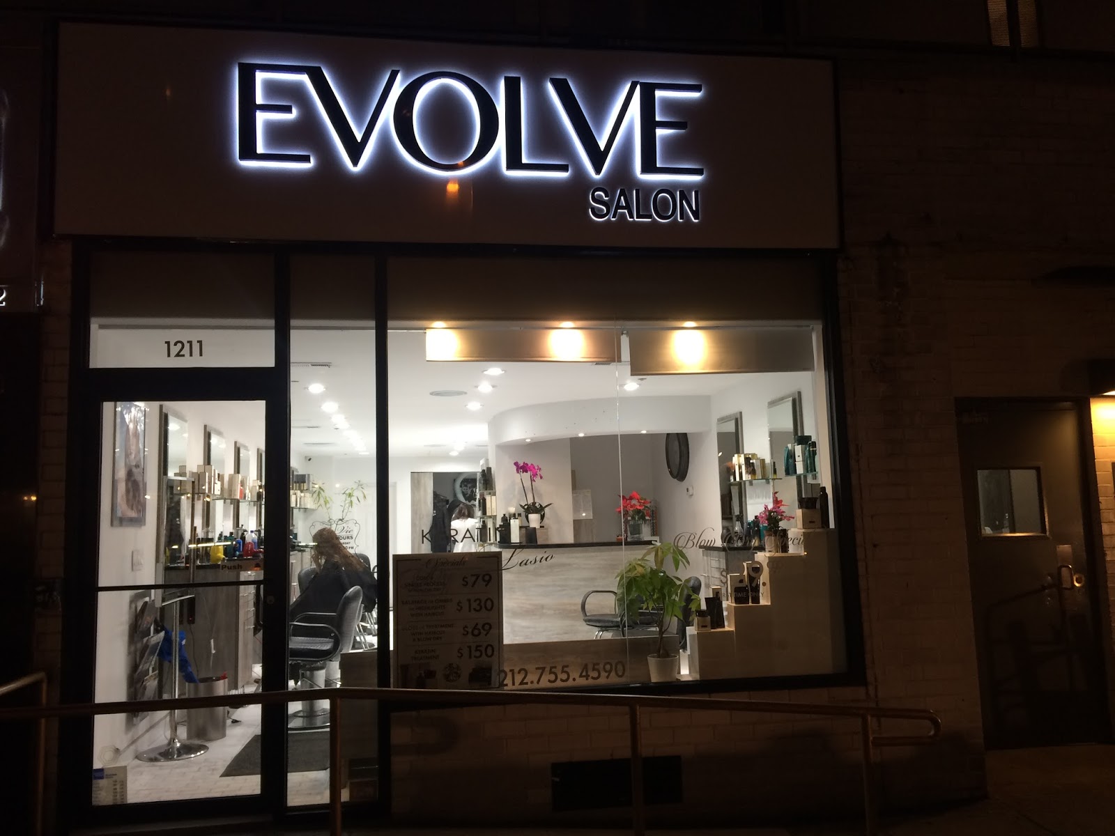 Photo of Evolve Salon NYC in New York City, New York, United States - 1 Picture of Point of interest, Establishment, Beauty salon, Hair care