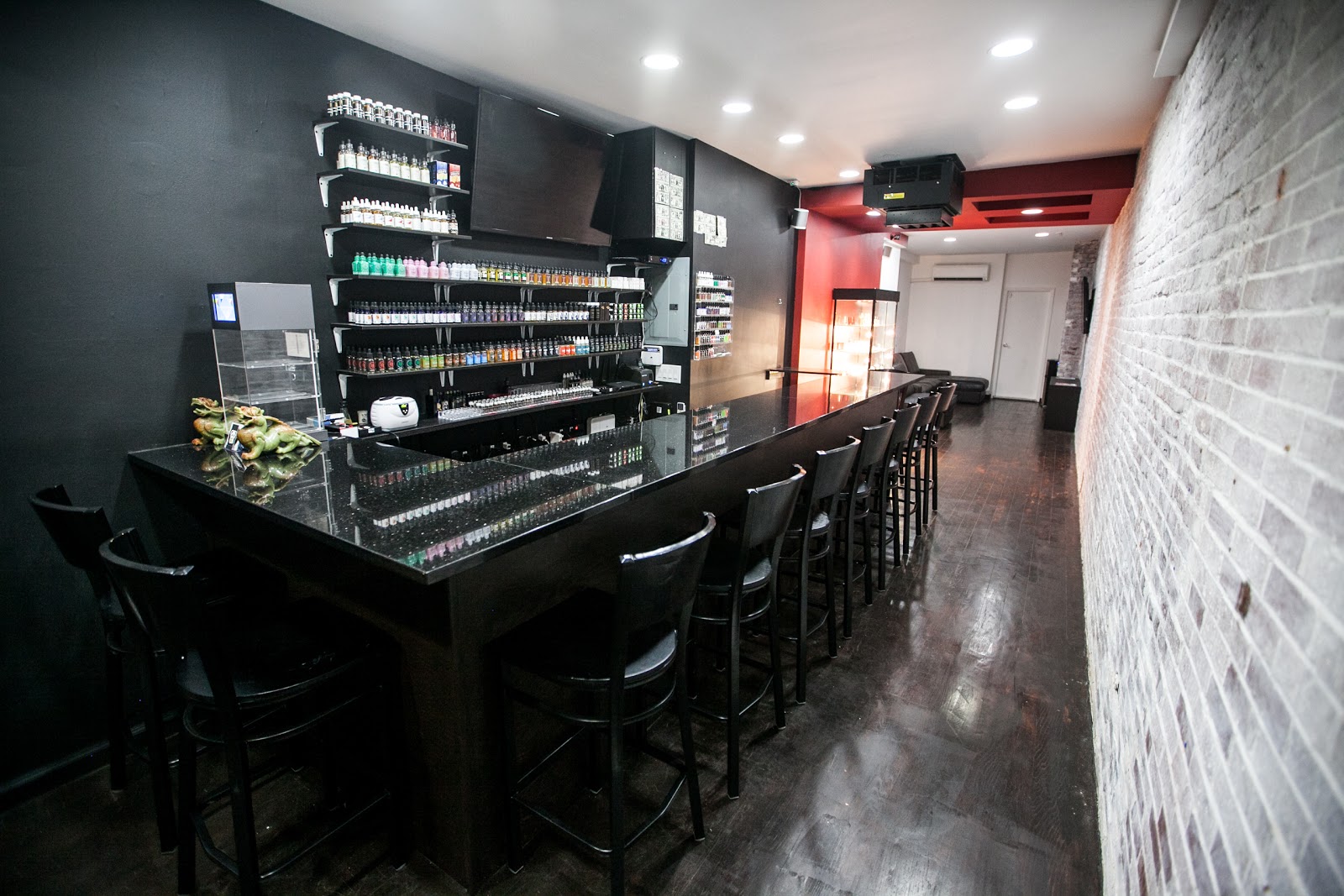 Photo of Lucky Panda Vape Co. in New York City, New York, United States - 10 Picture of Point of interest, Establishment, Store