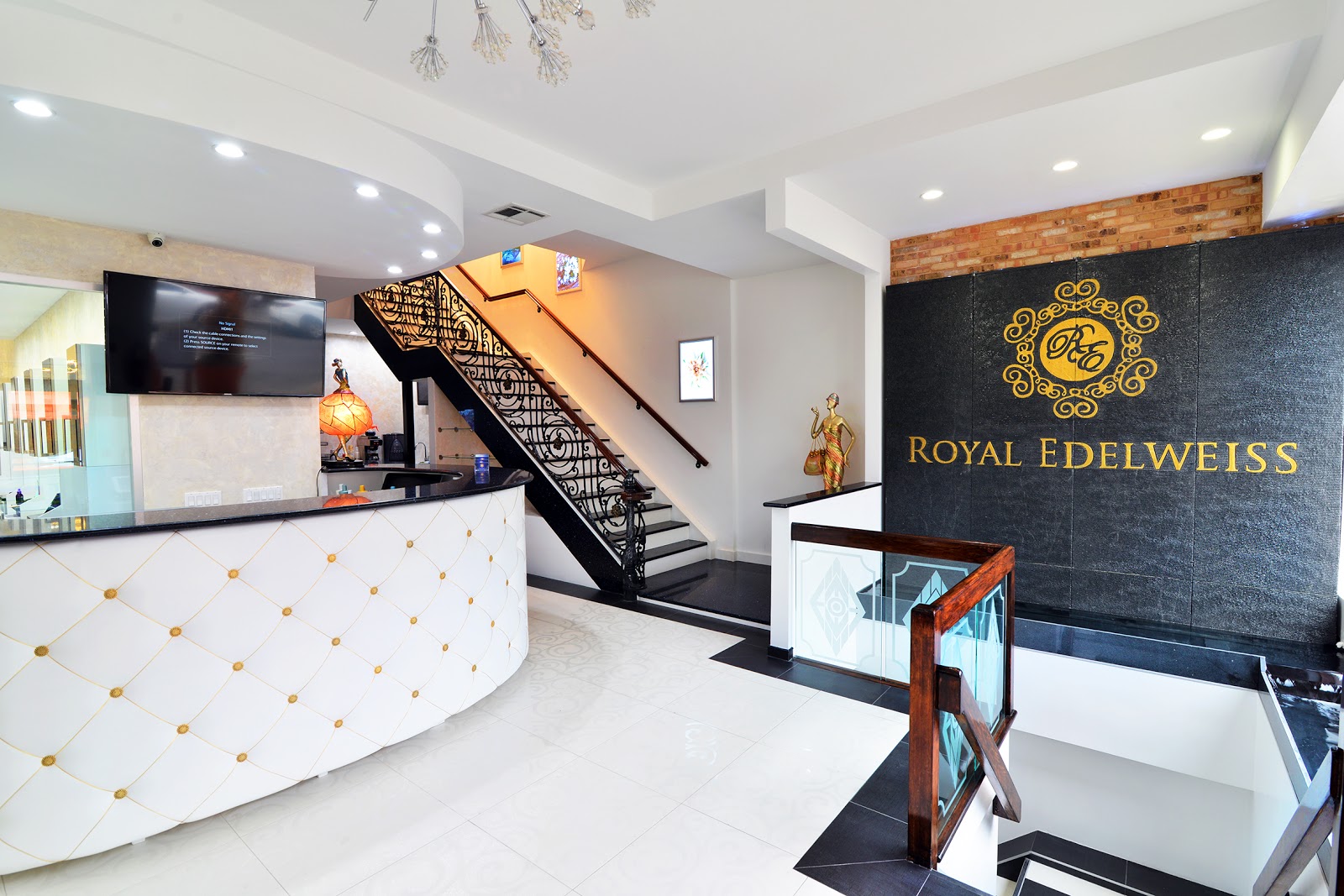Photo of Royal Edelweiss Beauty Center Salon & Spa in Kings County City, New York, United States - 3 Picture of Point of interest, Establishment, Store, Health, Doctor, Spa, Beauty salon, Hair care