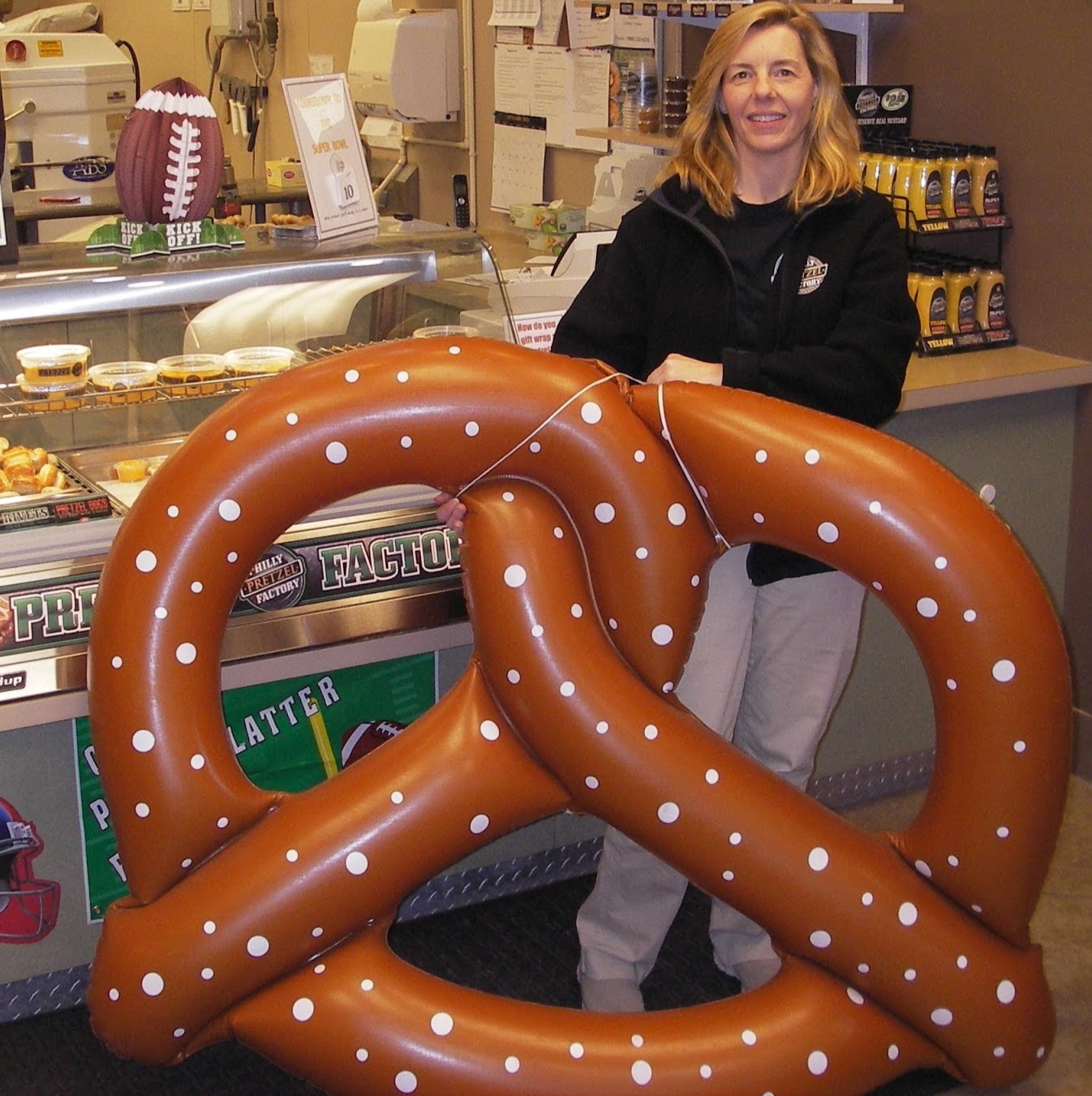 Photo of Philly Pretzel Factory in Edison City, New Jersey, United States - 1 Picture of Food, Point of interest, Establishment, Store, Bakery