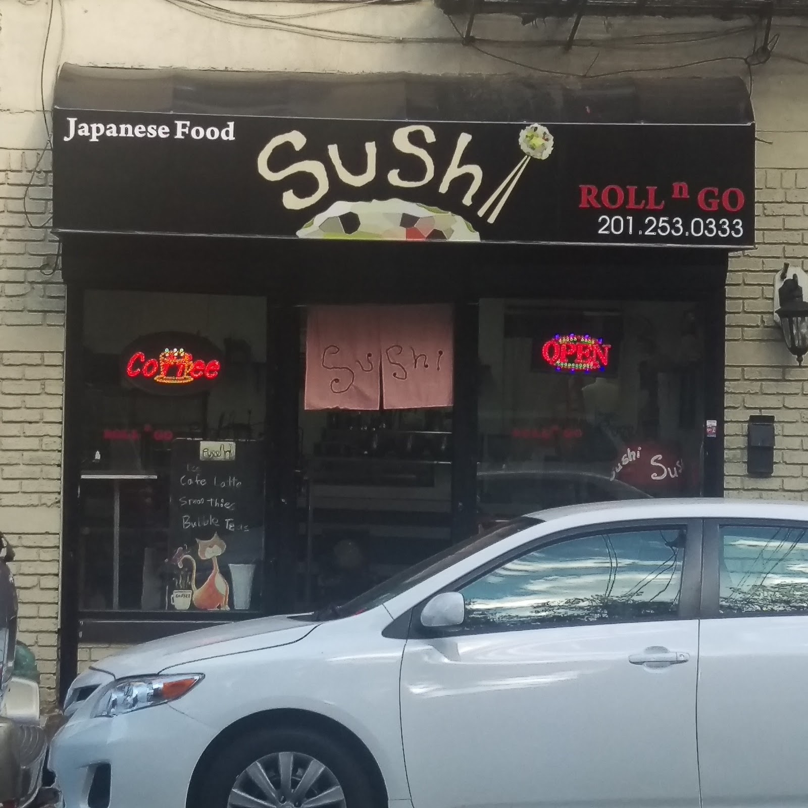 Photo of Roll -n- Go Sushi Restaurant in West New York City, New Jersey, United States - 8 Picture of Restaurant, Food, Point of interest, Establishment
