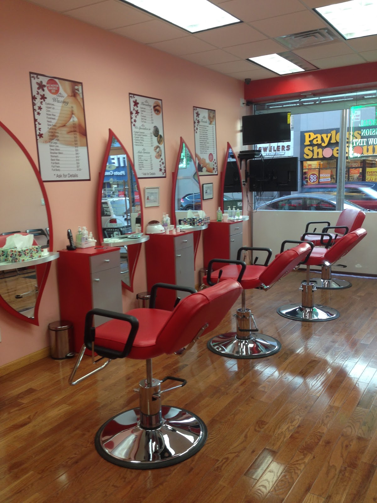 Photo of Blossom Brows Threading Salon in Kings County City, New York, United States - 1 Picture of Point of interest, Establishment, Beauty salon, Hair care