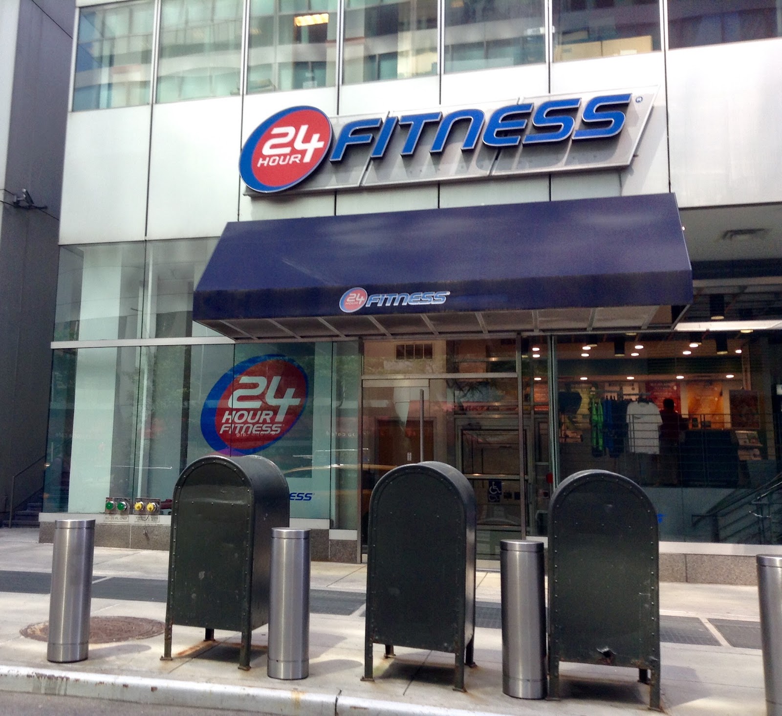 Photo of 24 Hour Fitness in New York City, New York, United States - 1 Picture of Point of interest, Establishment, Health, Gym