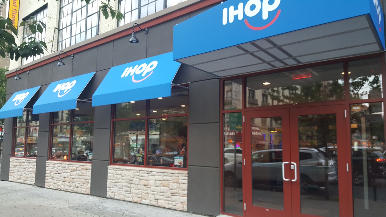 Photo of IHOP in New York City, New York, United States - 1 Picture of Restaurant, Food, Point of interest, Establishment