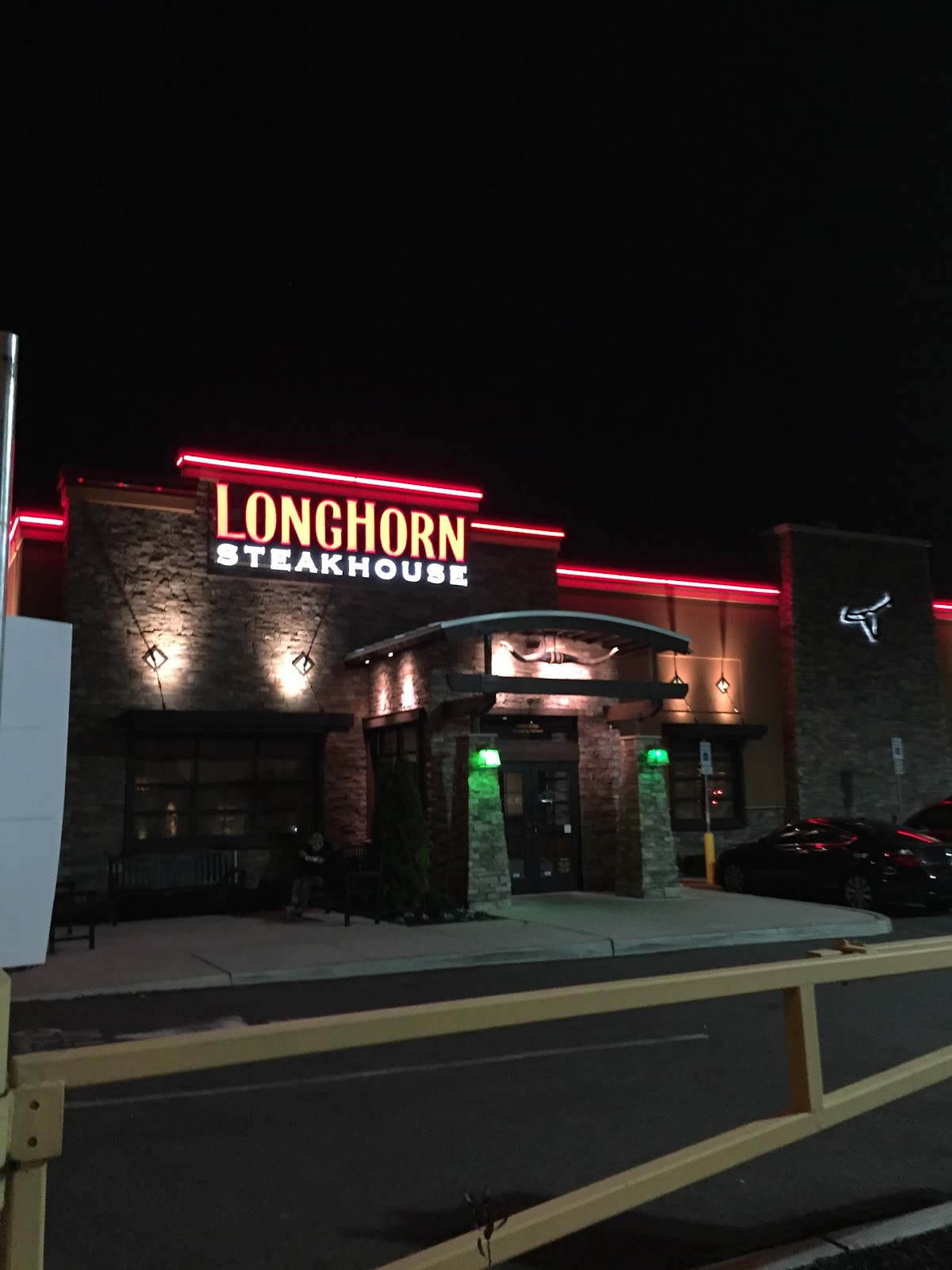 Photo of LongHorn Steakhouse in Queens City, New York, United States - 4 Picture of Restaurant, Food, Point of interest, Establishment