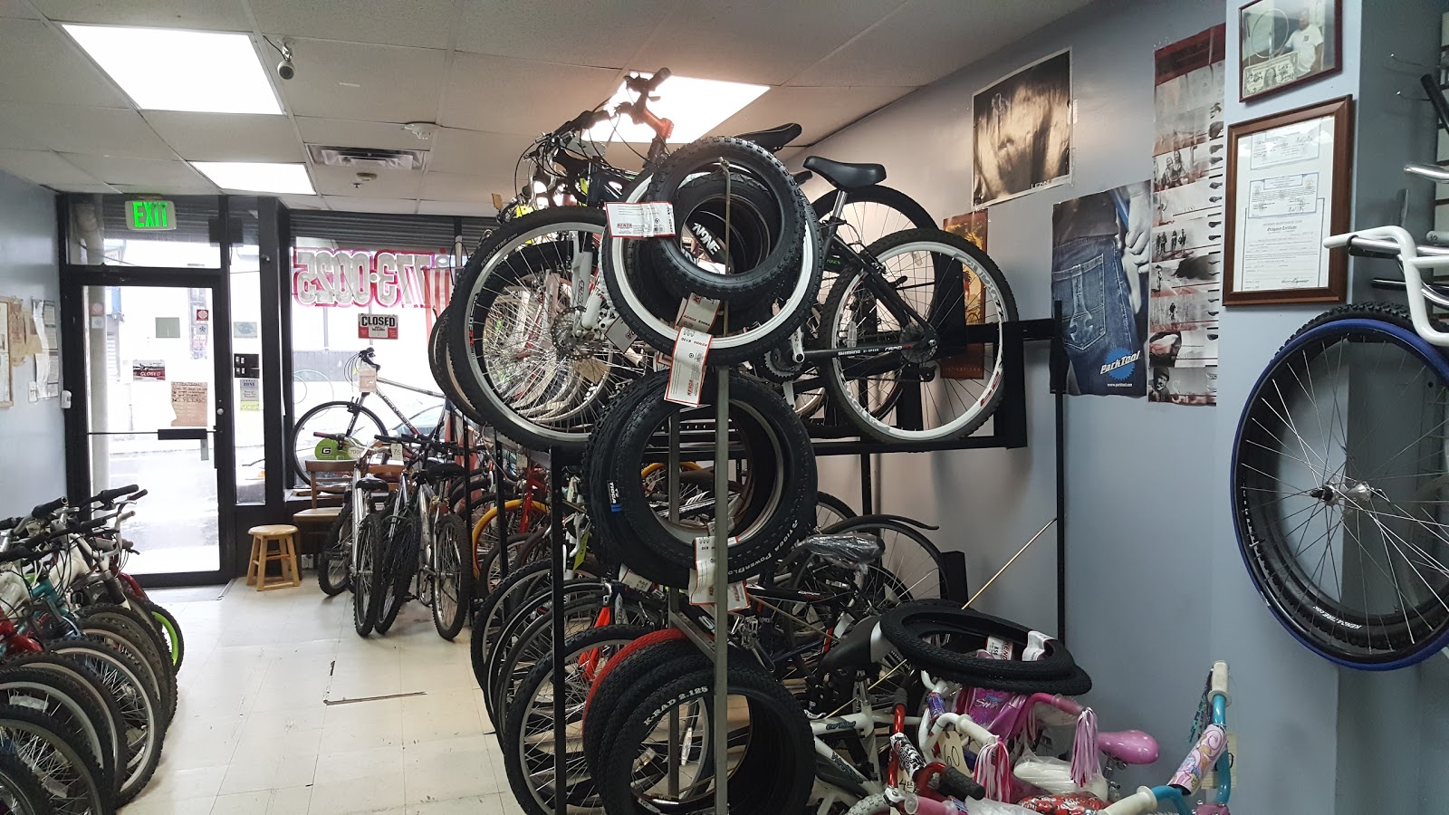 Photo of Bicicleta De Passaic in Passaic City, New Jersey, United States - 2 Picture of Point of interest, Establishment, Store, Bicycle store