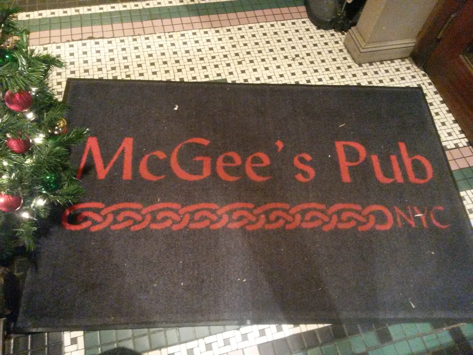 Photo of McGee's pub in New York City, New York, United States - 5 Picture of Restaurant, Food, Point of interest, Establishment, Bar