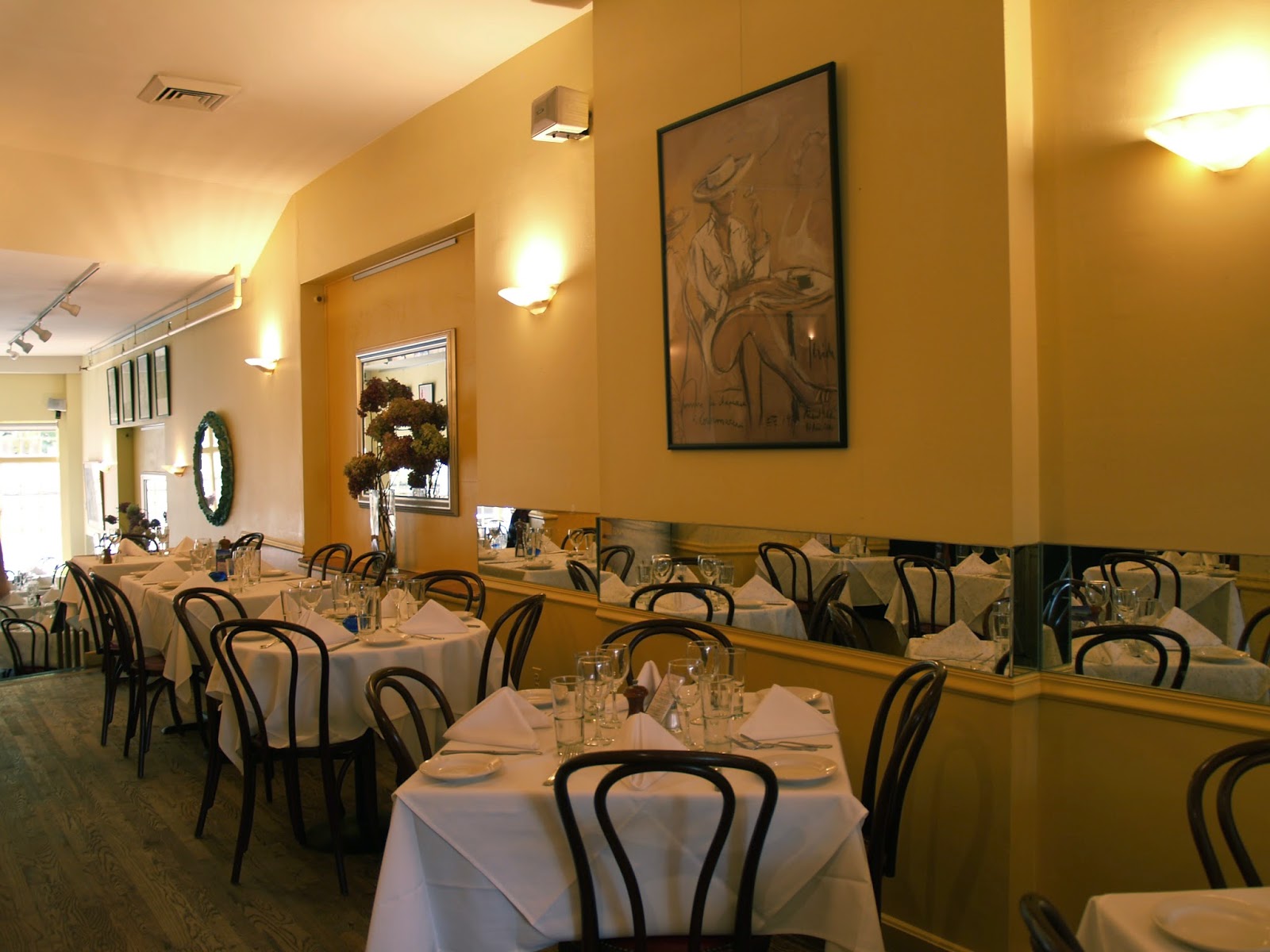 Photo of Le Provençal Bistro in Mamaroneck City, New York, United States - 6 Picture of Restaurant, Food, Point of interest, Establishment, Bar