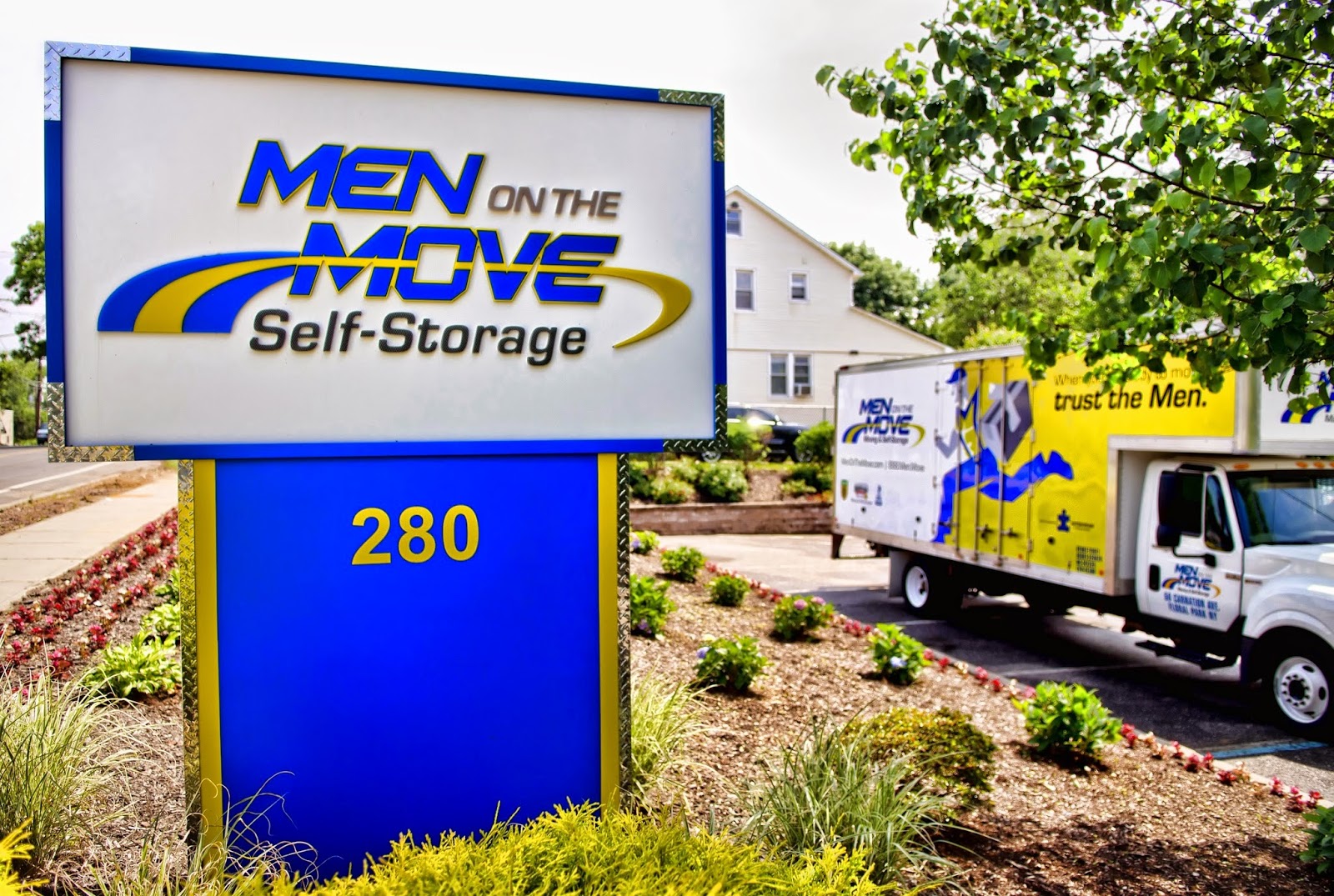 Photo of Men On The Move in Floral Park City, New York, United States - 4 Picture of Point of interest, Establishment, Store, Moving company, Storage