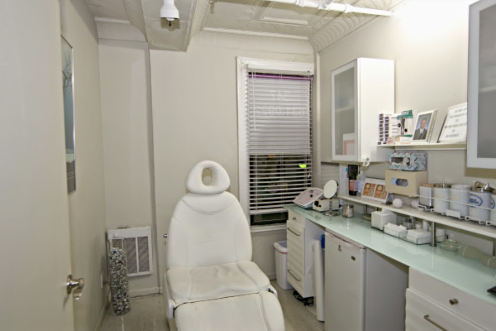 Photo of Medical Spa Queens - Carl Clarke Aesthetiques - Queens Medical Spa in Queens City, New York, United States - 2 Picture of Point of interest, Establishment, Health, Spa, Beauty salon, Hair care