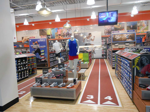 Photo of Dick's Sporting Goods in Yonkers City, New York, United States - 6 Picture of Point of interest, Establishment, Store, Clothing store, Shoe store