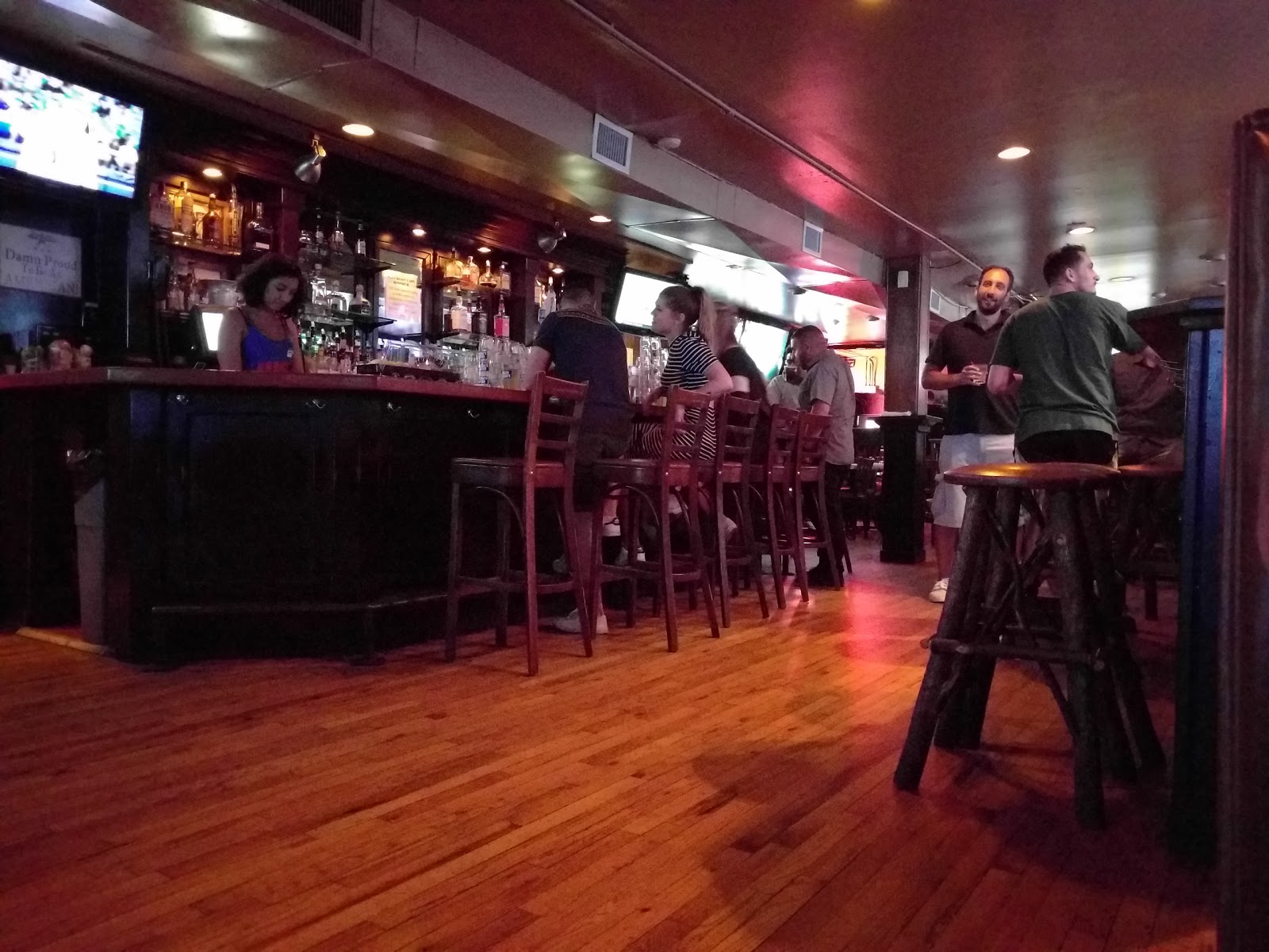 Photo of Black Bear Bar & Grill in Hoboken City, New Jersey, United States - 3 Picture of Restaurant, Food, Point of interest, Establishment, Bar
