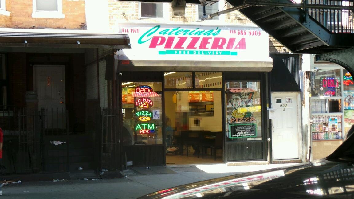 Photo of Caterinas Pizzeria in Kings County City, New York, United States - 1 Picture of Restaurant, Food, Point of interest, Establishment, Meal delivery