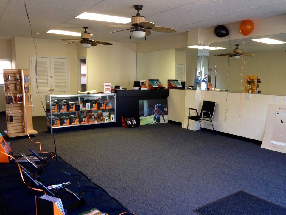 Photo of BOOST MOBILE KEANSBURG NJ in Keansburg City, New Jersey, United States - 2 Picture of Point of interest, Establishment, Store