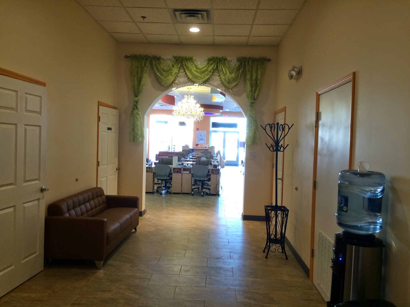 Photo of Natural Nails & Spa in Linden City, New Jersey, United States - 4 Picture of Point of interest, Establishment, Beauty salon, Hair care