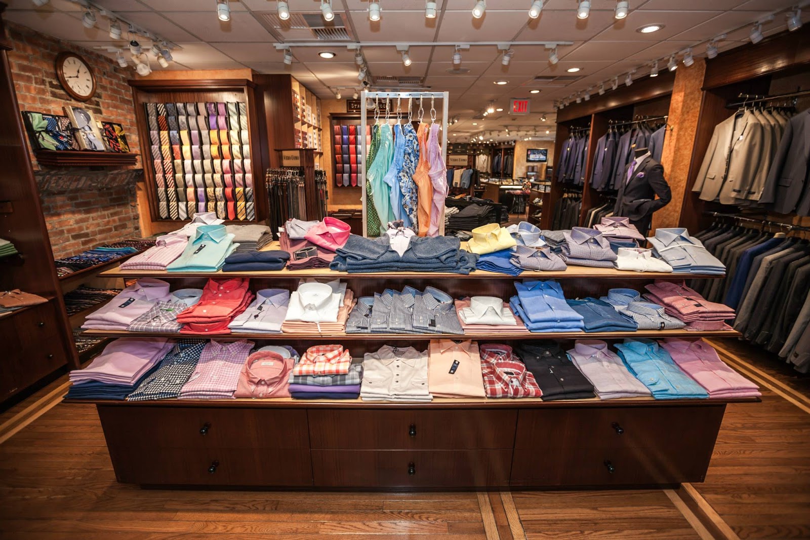 Photo of Vero Uomo in Englewood City, New Jersey, United States - 3 Picture of Point of interest, Establishment, Store, Clothing store
