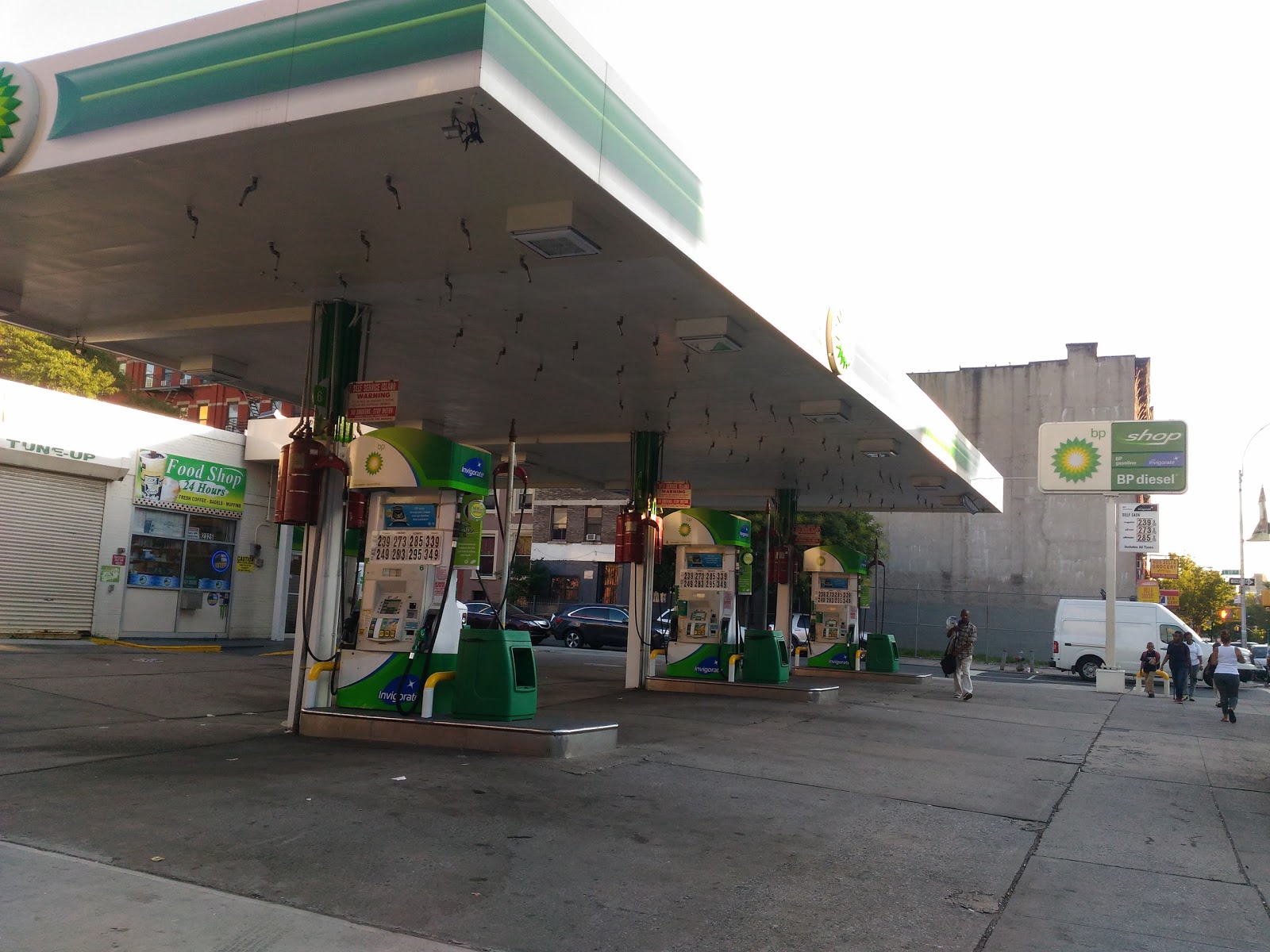 Photo of BP in New York City, New York, United States - 1 Picture of Food, Point of interest, Establishment, Store, Gas station, Convenience store