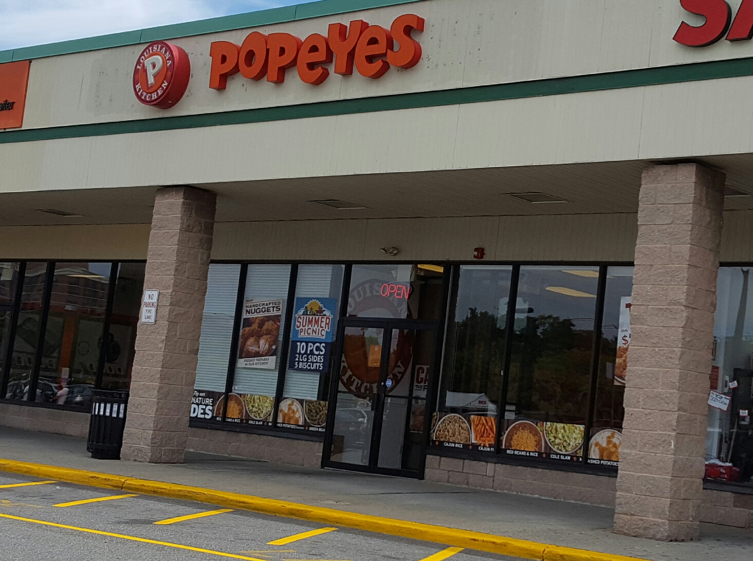 Photo of Popeyes® Louisiana Kitchen in Jersey City, New Jersey, United States - 5 Picture of Restaurant, Food, Point of interest, Establishment