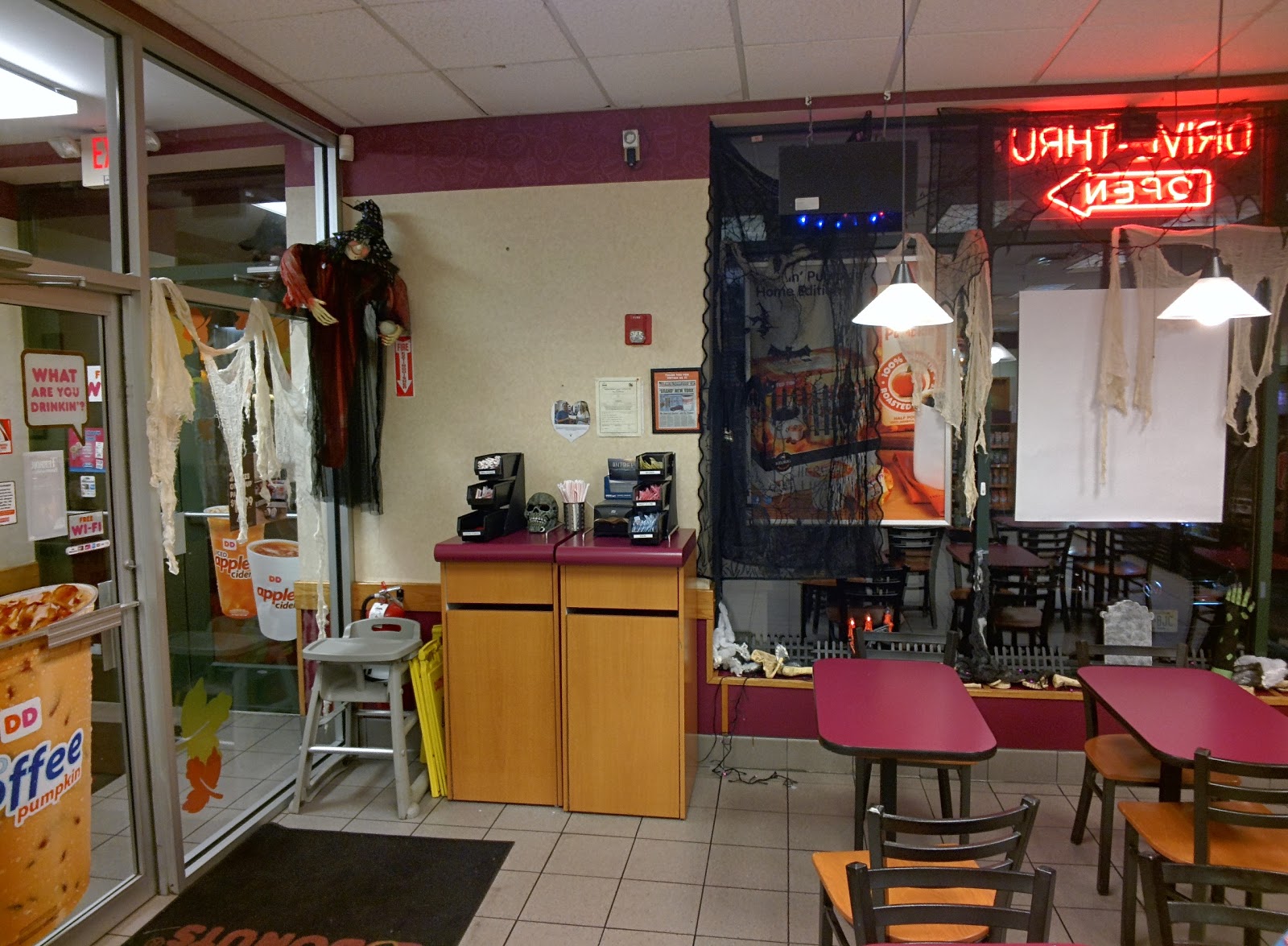 Photo of Dunkin' Donuts in Secaucus City, New Jersey, United States - 2 Picture of Restaurant, Food, Point of interest, Establishment, Store, Cafe, Bar, Bakery