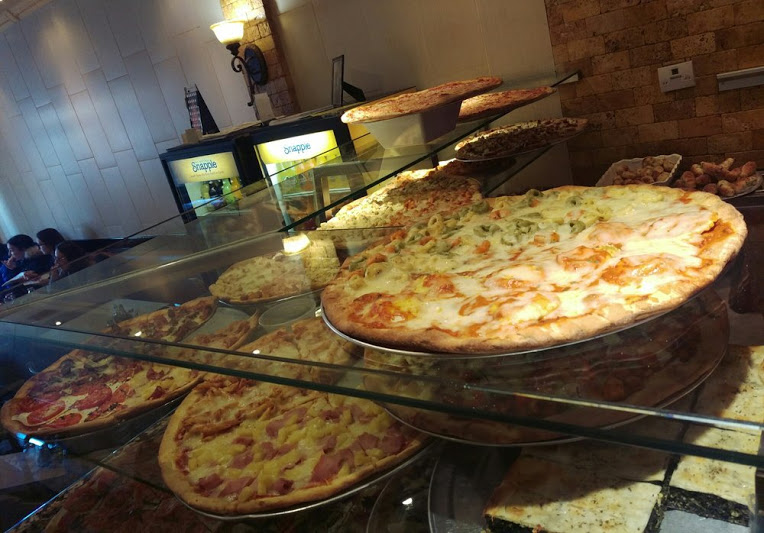 Photo of Due Fratelli Pizza in Forest Hills City, New York, United States - 8 Picture of Restaurant, Food, Point of interest, Establishment, Meal takeaway, Meal delivery