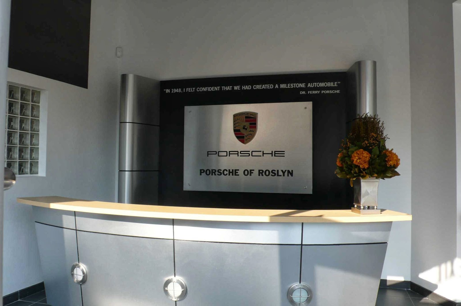 Photo of Porsche of Roslyn in Roslyn Heights City, New York, United States - 1 Picture of Point of interest, Establishment, Car dealer, Store