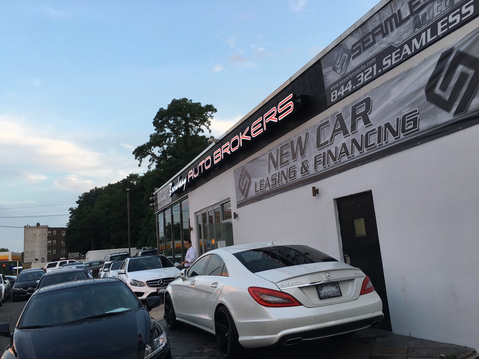Photo of Seamless Auto in Yonkers City, New York, United States - 1 Picture of Point of interest, Establishment, Car dealer, Store, Car repair, Car rental