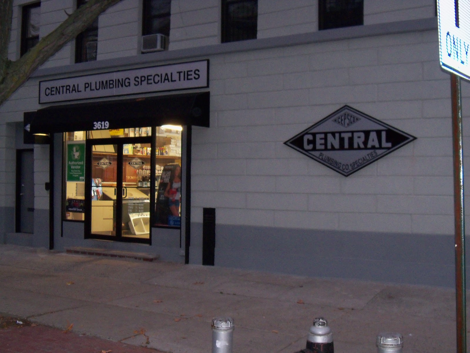 Photo of Central Plumbing Specialties in Bronx City, New York, United States - 1 Picture of Point of interest, Establishment, Store, Home goods store, Hardware store, Plumber