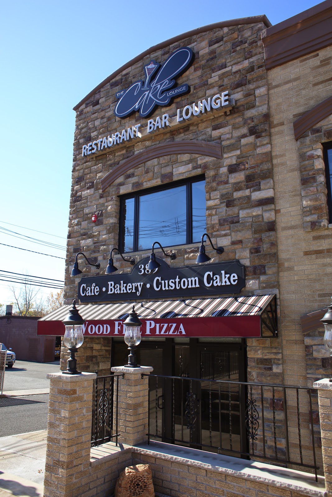 Photo of The Cake Lounge in Little Ferry City, New Jersey, United States - 2 Picture of Restaurant, Food, Point of interest, Establishment, Bar, Night club