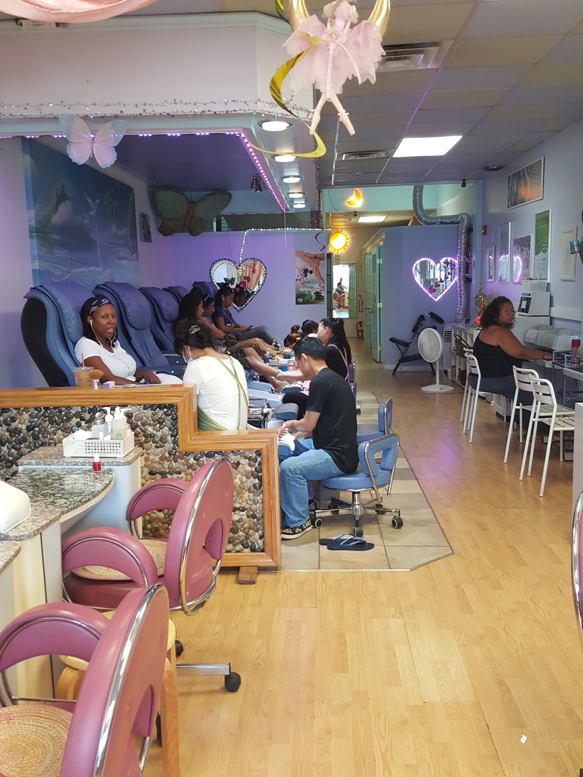 Photo of Crystal Nails & Spa in Bronx City, New York, United States - 4 Picture of Point of interest, Establishment, Spa, Beauty salon, Hair care
