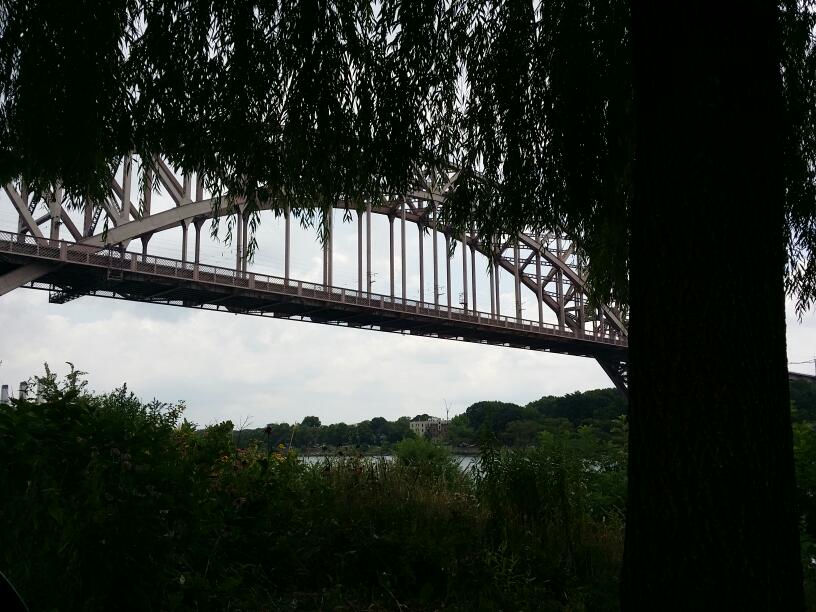 Photo of Hell Gate Bridge in New York City, New York, United States - 8 Picture of Point of interest, Establishment