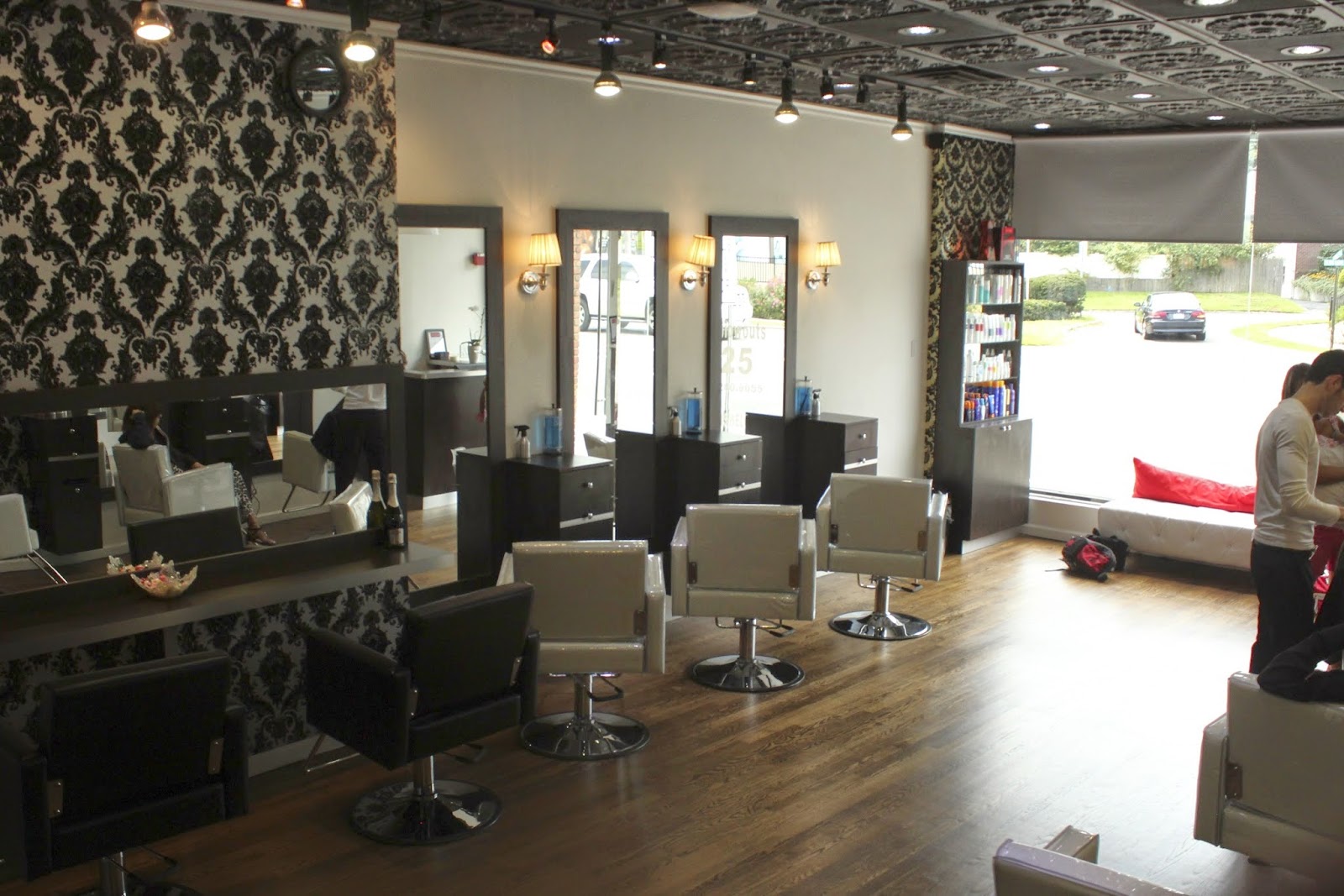 Photo of Jadore De Hair in Greenvale City, New York, United States - 2 Picture of Point of interest, Establishment, Beauty salon, Hair care