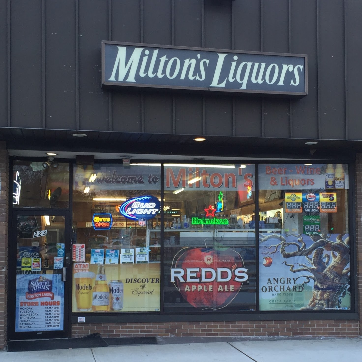 Photo of Milton's Wine & Liquors in Springfield Township City, New Jersey, United States - 4 Picture of Food, Point of interest, Establishment, Store, Liquor store