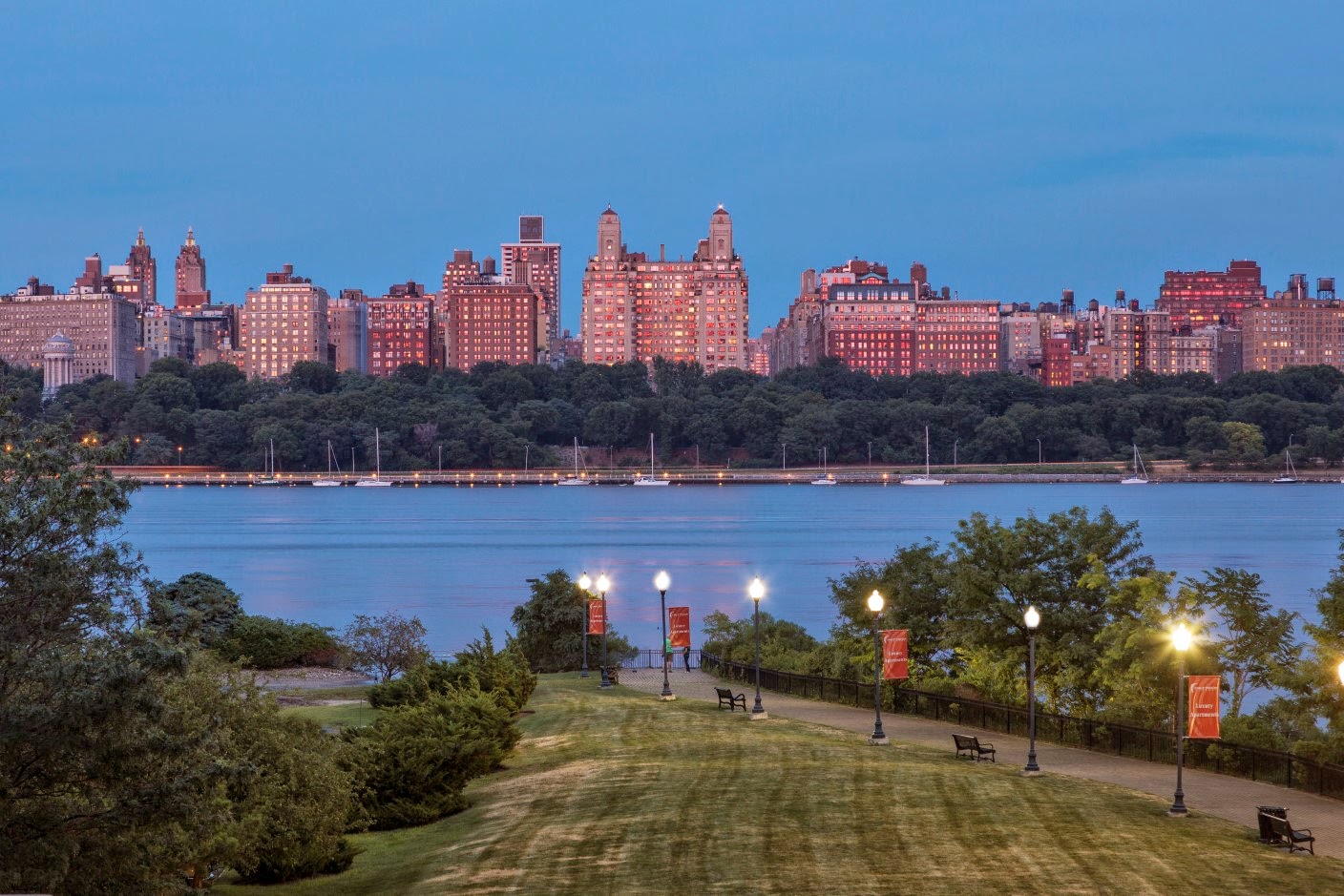 Photo of Half Moon Harbour in North Bergen City, New Jersey, United States - 9 Picture of Point of interest, Establishment, Real estate agency