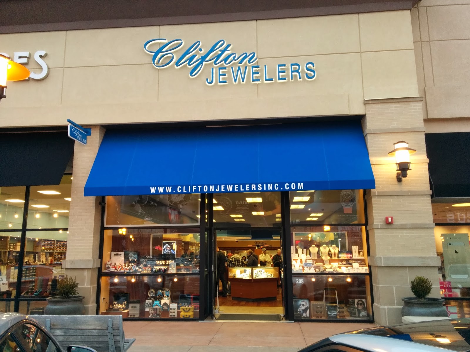Photo of Clifton Jewelers in Clifton City, New Jersey, United States - 5 Picture of Point of interest, Establishment, Store, Jewelry store