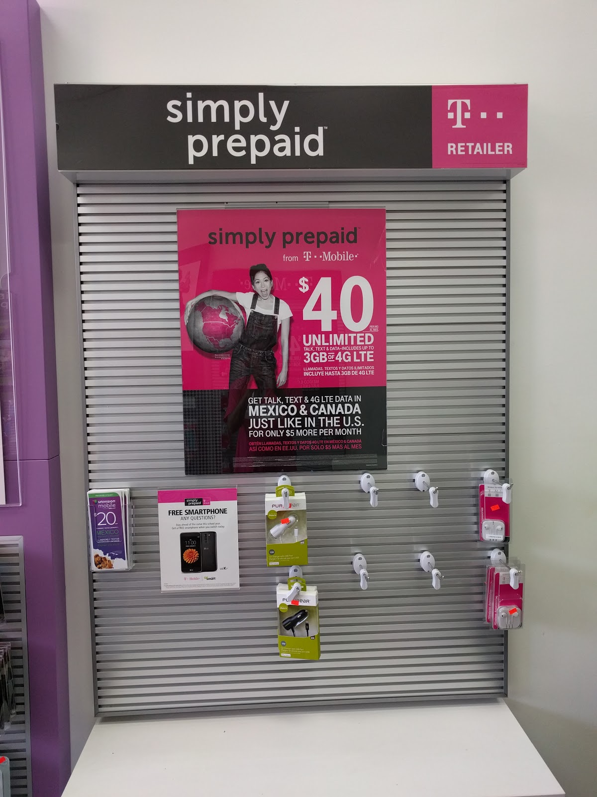 Photo of Simply Prepaid in Bronx City, New York, United States - 2 Picture of Point of interest, Establishment, Store, Electronics store