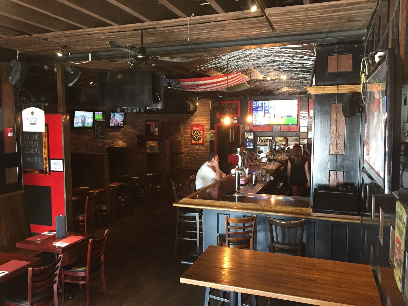 Photo of Dark Horse Tavern - Rockville Centre in Rockville Centre City, New York, United States - 1 Picture of Point of interest, Establishment, Bar