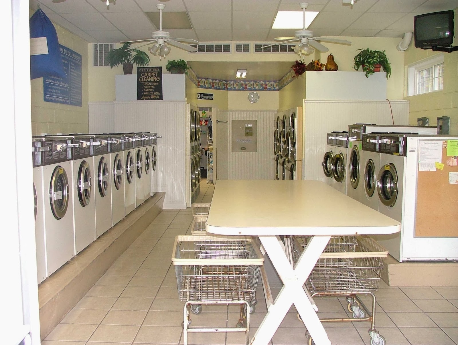 Photo of Bayville Laundromat in Bayville City, New York, United States - 1 Picture of Point of interest, Establishment, Laundry