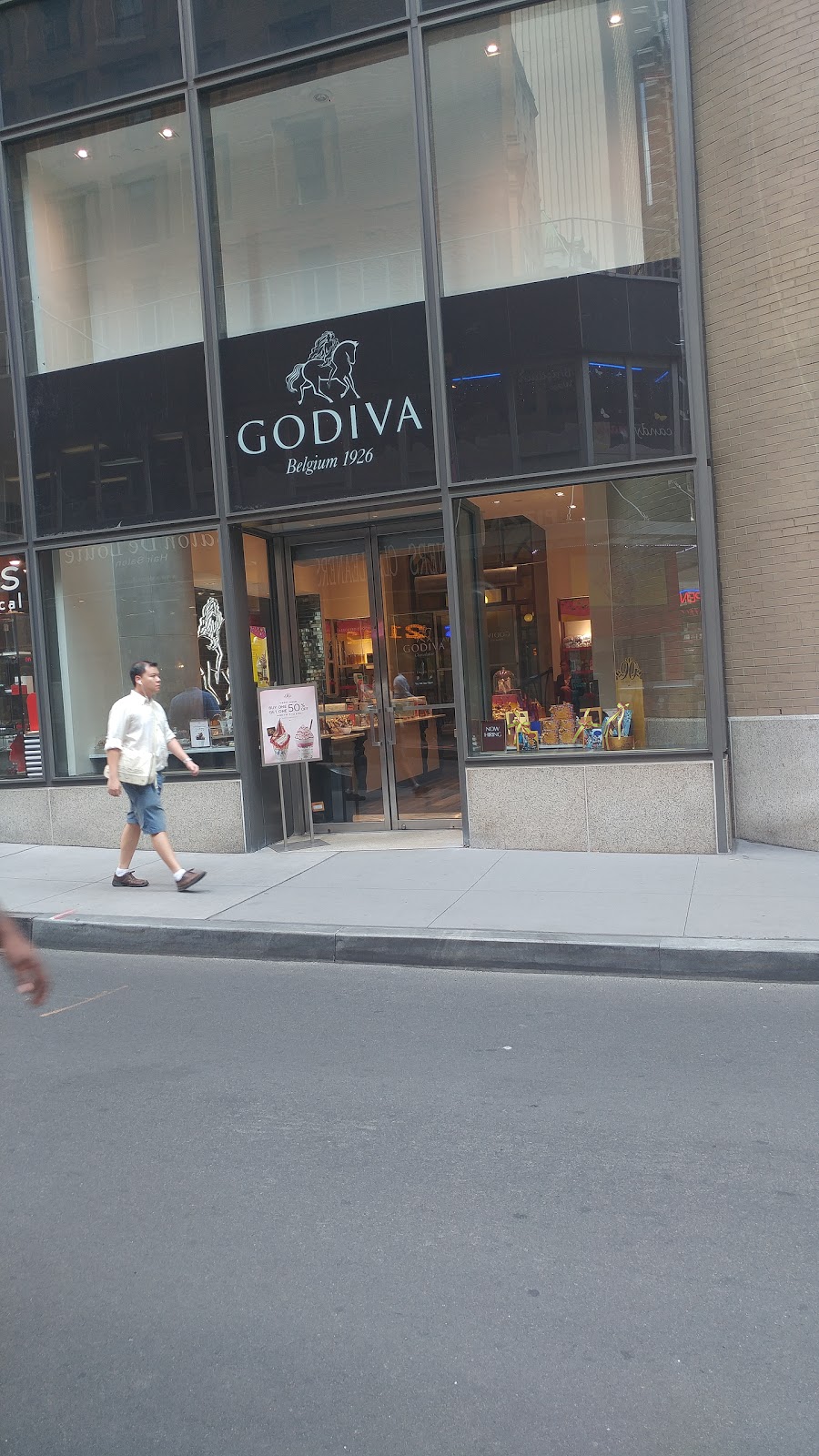 Photo of Godiva Chocolatier - Maiden Lane Mall in New York City, New York, United States - 6 Picture of Food, Point of interest, Establishment, Store
