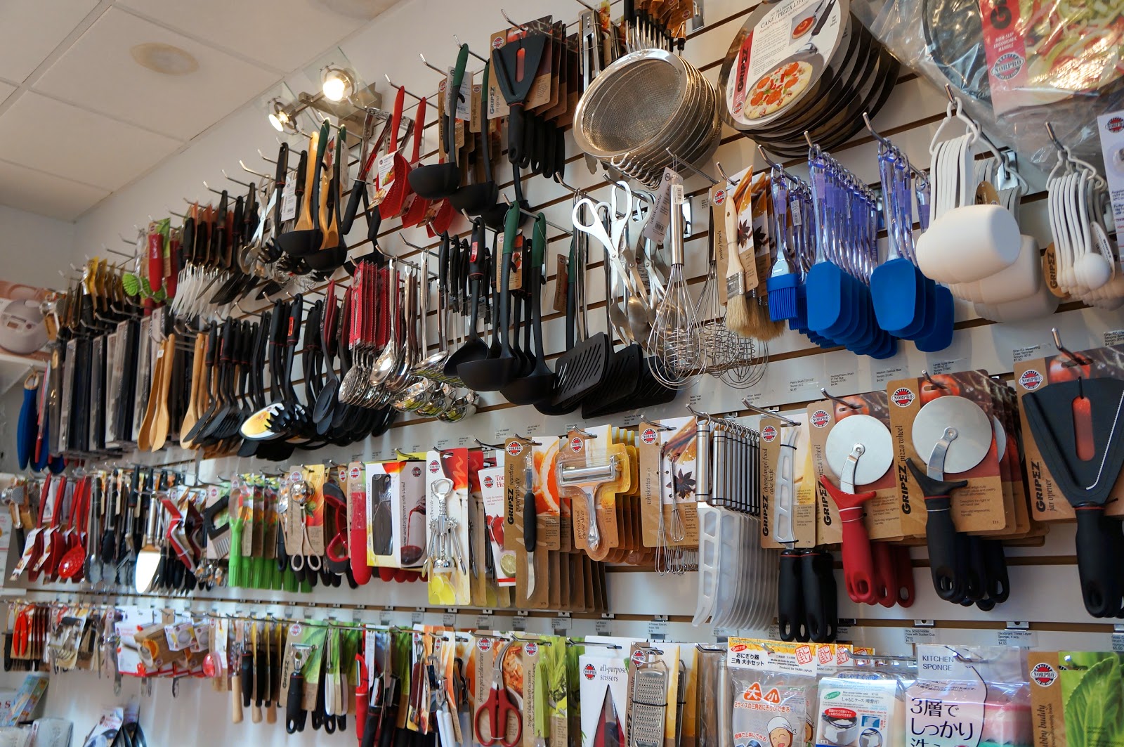 Photo of Kitchenware Central in Fort Lee City, New Jersey, United States - 7 Picture of Point of interest, Establishment, Store, Home goods store, Furniture store