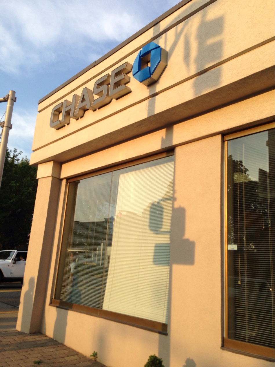 Photo of Chase Bank in Fort Lee City, New Jersey, United States - 1 Picture of Point of interest, Establishment, Finance, Atm, Bank