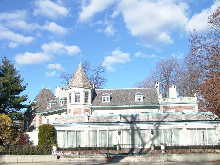Photo of Strathmore Vanderbilt Country in Manhasset City, New York, United States - 1 Picture of Point of interest, Establishment