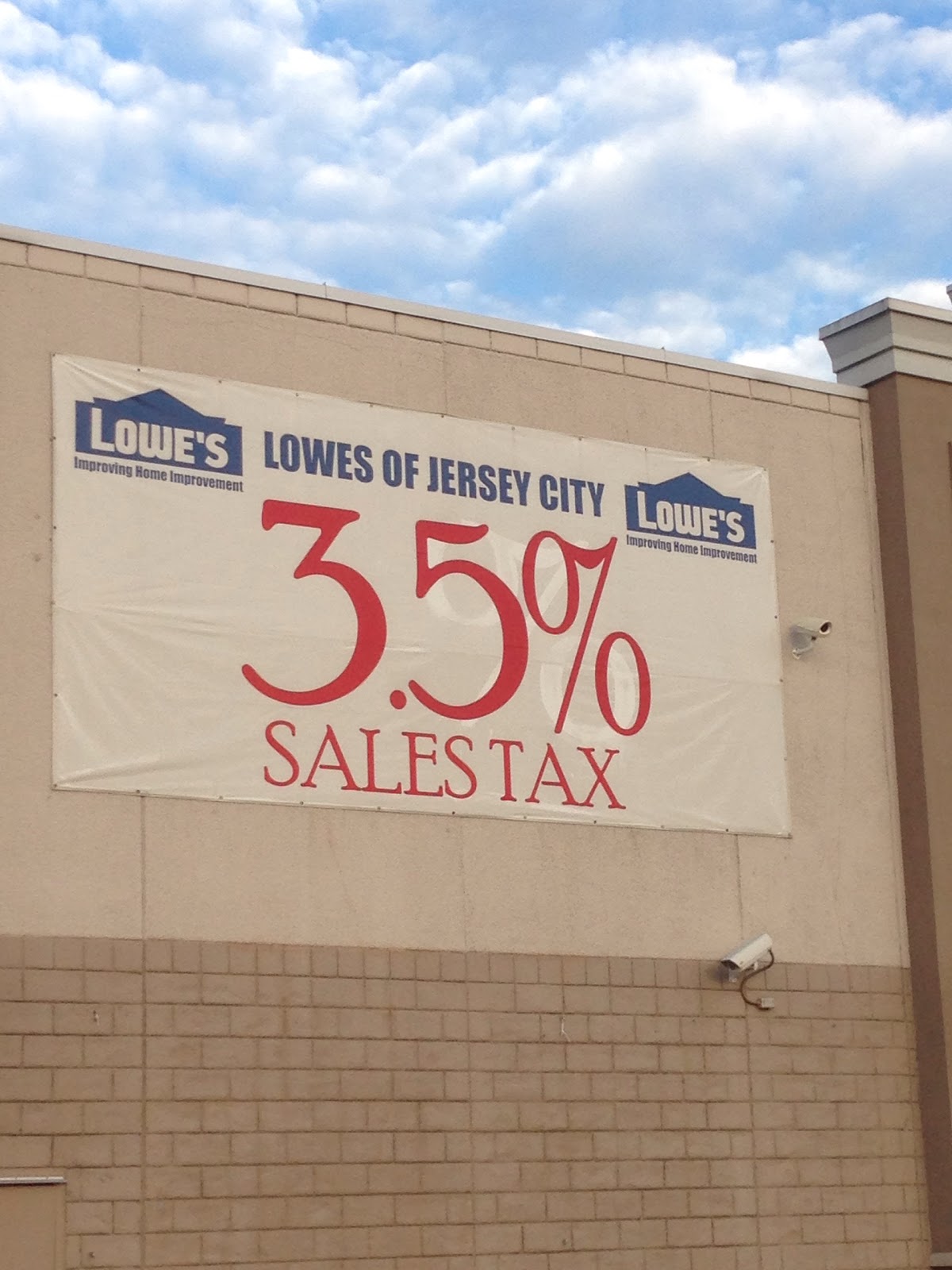 Photo of Lowe's Home Improvement in Jersey City, New Jersey, United States - 3 Picture of Point of interest, Establishment, Store, Home goods store, Furniture store, Hardware store
