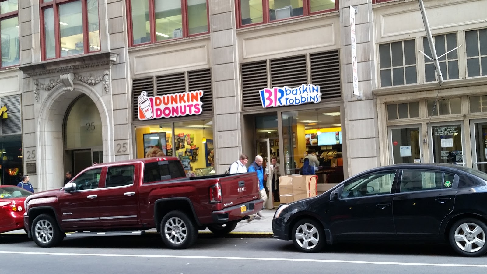 Photo of Baskin Robbins in New York City, New York, United States - 1 Picture of Food, Point of interest, Establishment, Store