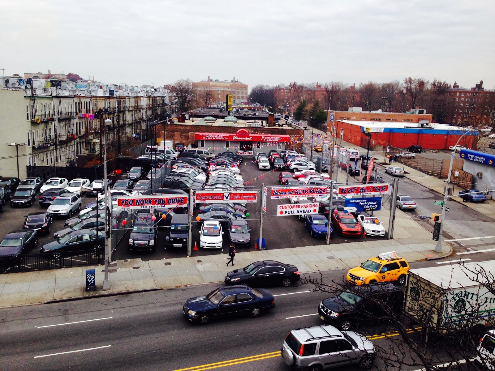 Photo of Universal Auto Plaza Inc in Long Island City, New York, United States - 3 Picture of Point of interest, Establishment, Car dealer, Store