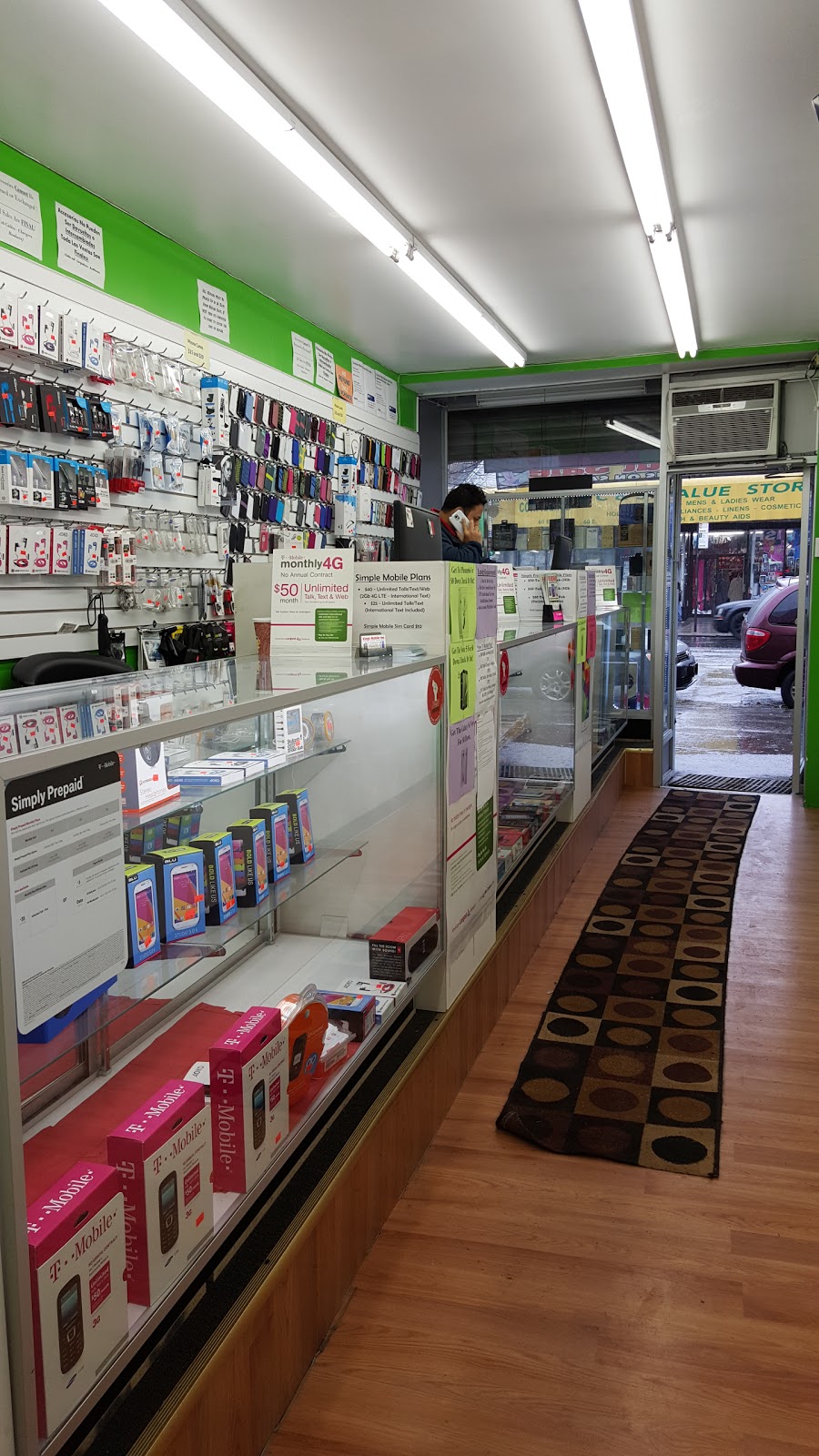 Photo of Kings Mobile Inc in Bronx City, New York, United States - 2 Picture of Point of interest, Establishment, Store