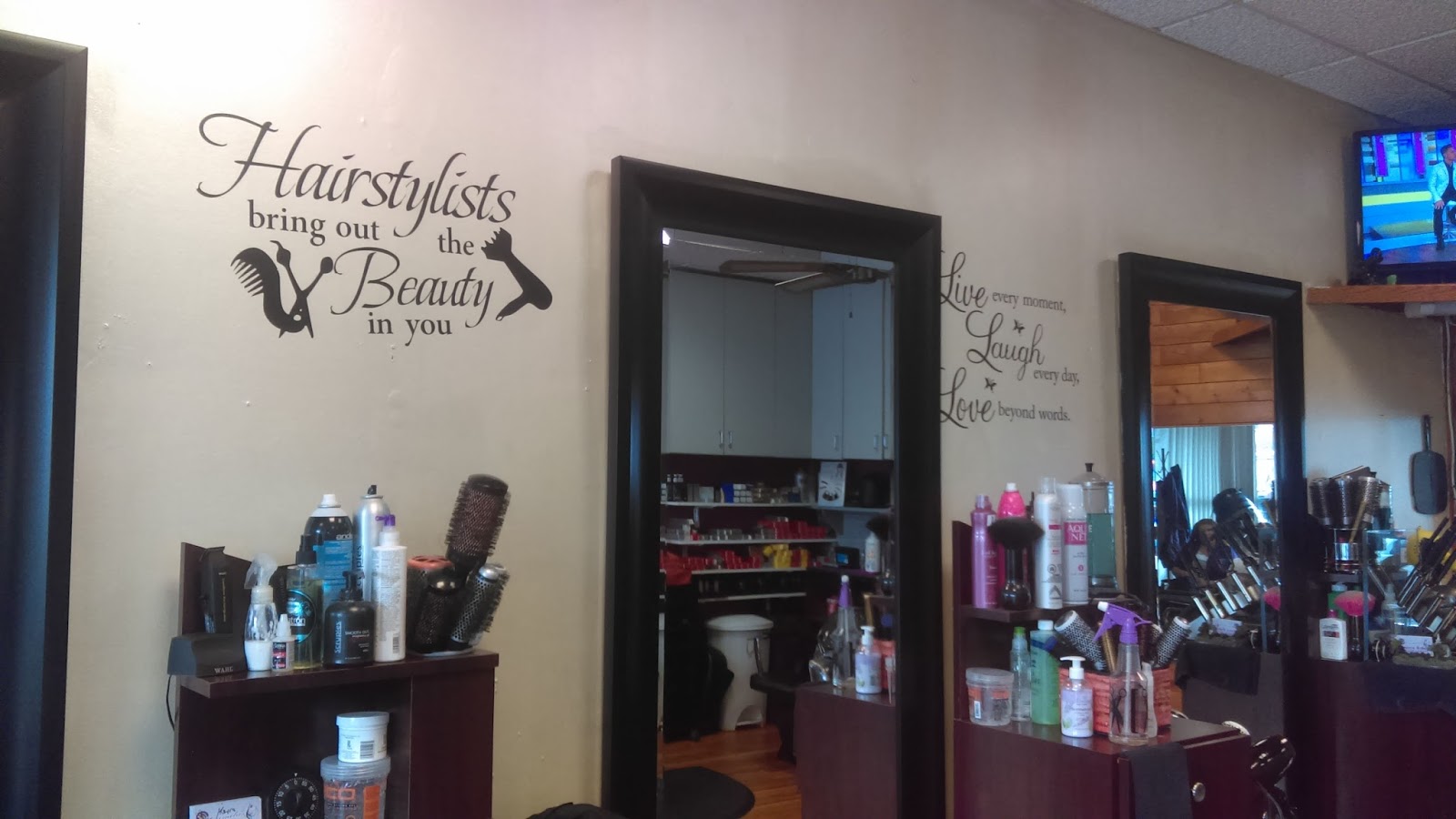 Photo of Camila's Unisex Salon in Newark City, New Jersey, United States - 5 Picture of Point of interest, Establishment, Beauty salon