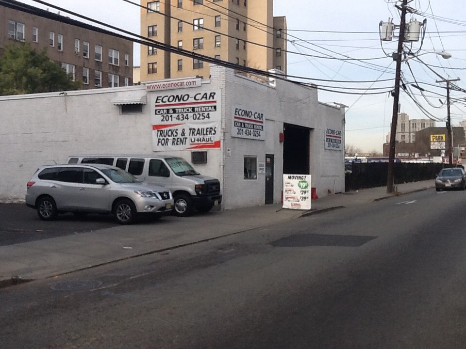 Photo of U-Haul Neighborhood Dealer in Jersey City, New Jersey, United States - 3 Picture of Point of interest, Establishment